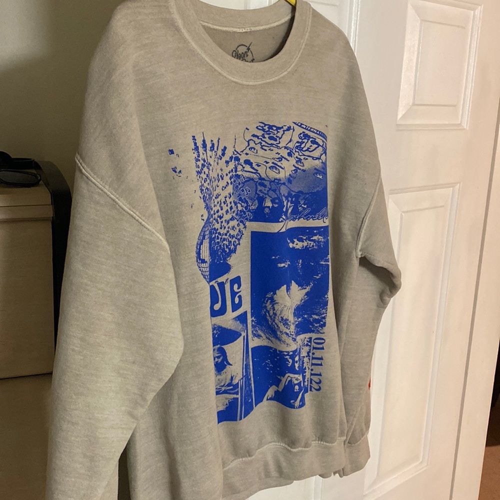 Artwork sweater (medium)